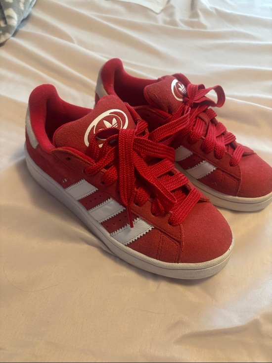 Red adidas campus - Picture 2 of 5